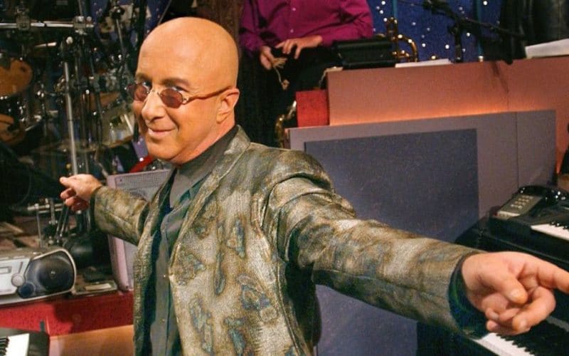 paul-shaffer-style-bald-celeb-icon-fashionable-stylish-man-top-10